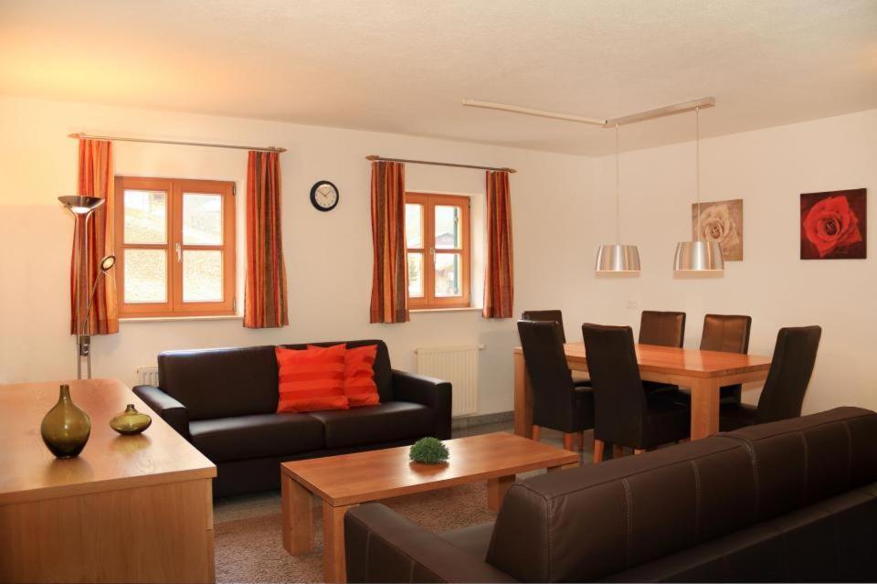 شقة بيروانغ  في Chalet Zur Rose المظهر الخارجي الصورة