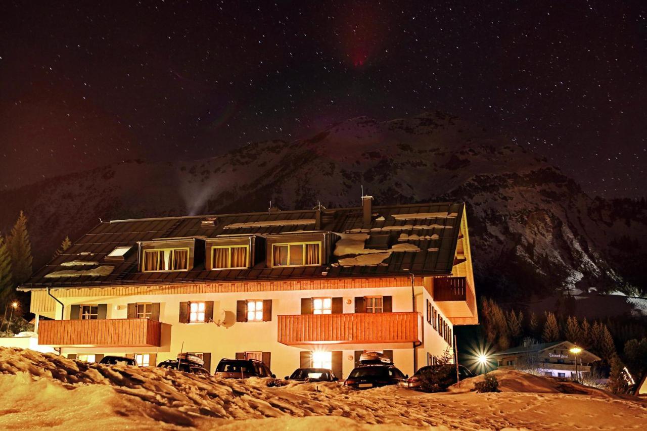 شقة بيروانغ  في Chalet Zur Rose المظهر الخارجي الصورة